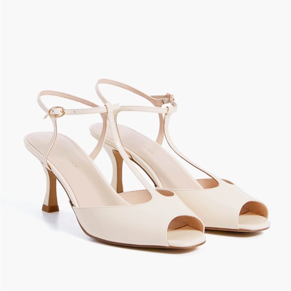 NWOT Tuckernuck Pearl Patent Sterling Tan Beige T Strap Heels - Picture 5 of 9